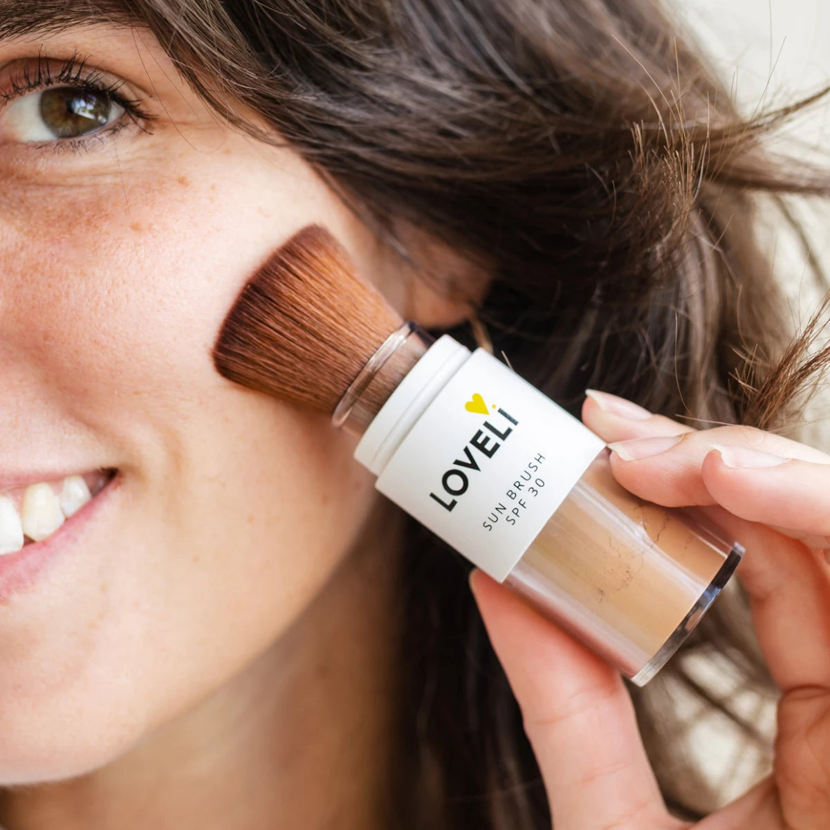 Loveli - Sun Brush SPF 30
